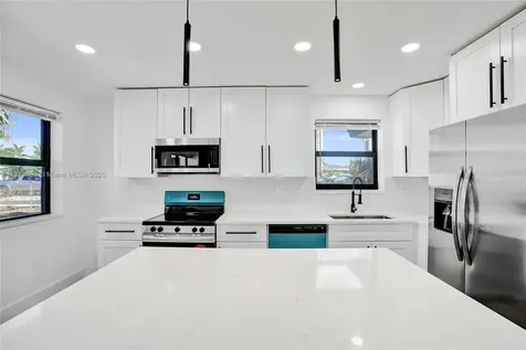1302 S 22nd Court Hollywood FL 33020