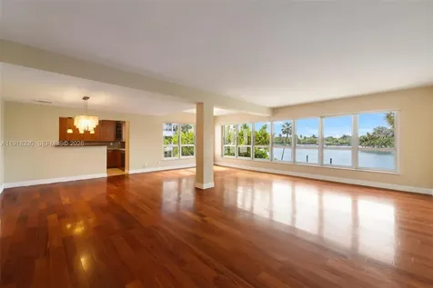9102 W Bay Harbor Drive Bay Harbor Islands FL 33154