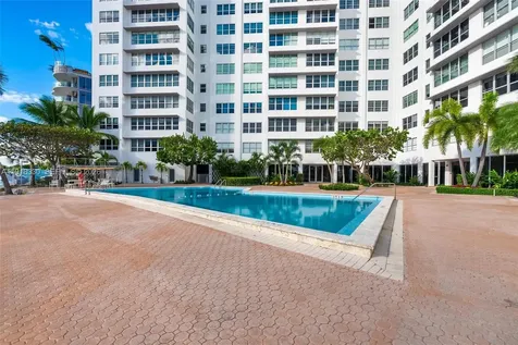 9102 W Bay Harbor Drive Bay Harbor Islands FL 33154