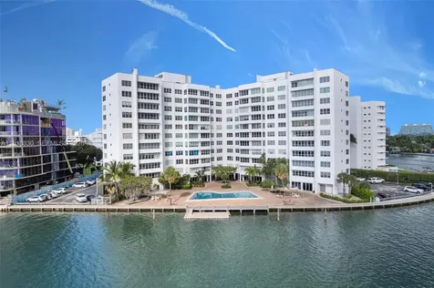 9102 W Bay Harbor Drive Bay Harbor Islands FL 33154