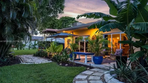 901 W Tropical Way Plantation FL 33317