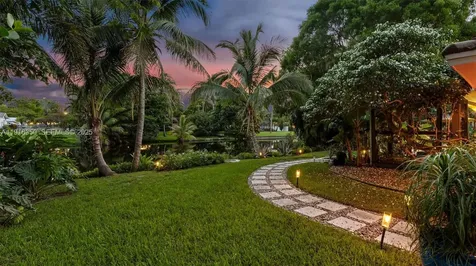 901 W Tropical Way Plantation FL 33317