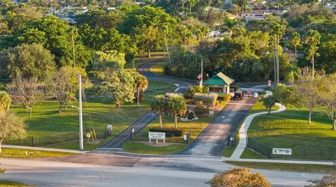 901 W Tropical Way Plantation FL 33317