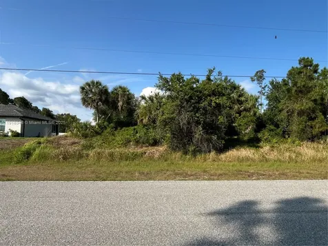 12 Nordendale Boulevard North Port FL 34288