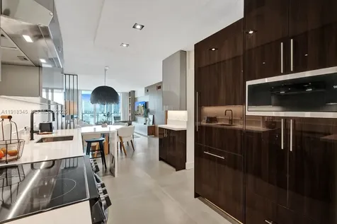 18100 N Bay Road Sunny Isles Beach FL 33160