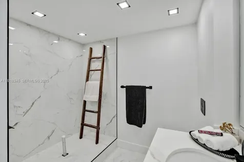 18100 N Bay Road Sunny Isles Beach FL 33160