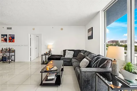 275 NE 18th Street Miami FL 33132