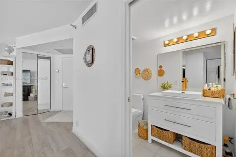 3500 Mystic Pointe Drive Aventura FL 33180