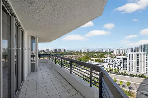 3500 Mystic Pointe Drive Aventura FL 33180