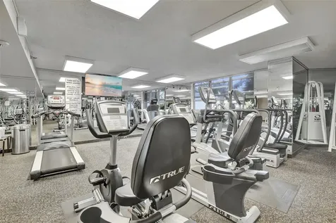 3500 Mystic Pointe Drive Aventura FL 33180