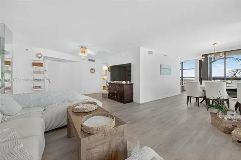 3500 Mystic Pointe Drive Aventura FL 33180