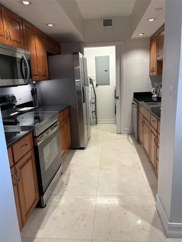 6917 Collins Avenue Miami Beach FL 33141