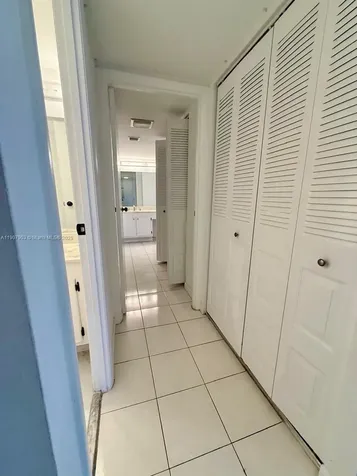 20301 W Country Club Drive Aventura FL 33180