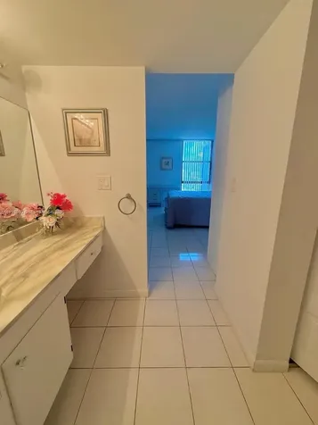 20301 W Country Club Drive Aventura FL 33180