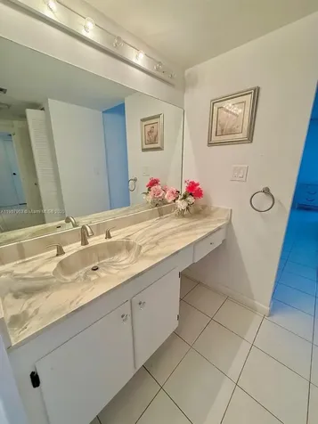 20301 W Country Club Drive Aventura FL 33180
