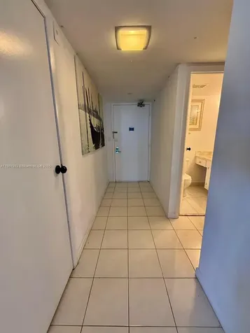 20301 W Country Club Drive Aventura FL 33180