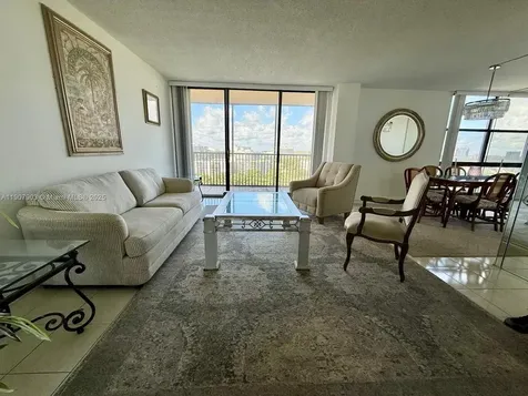 20301 W Country Club Drive Aventura FL 33180