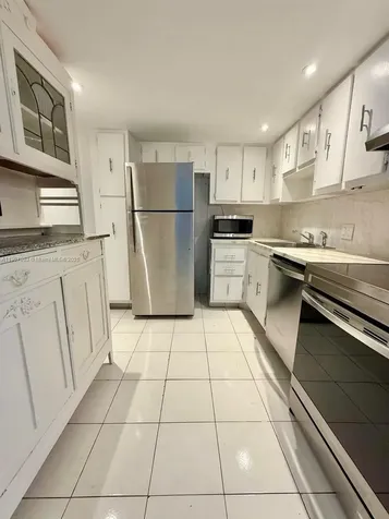 20301 W Country Club Drive Aventura FL 33180