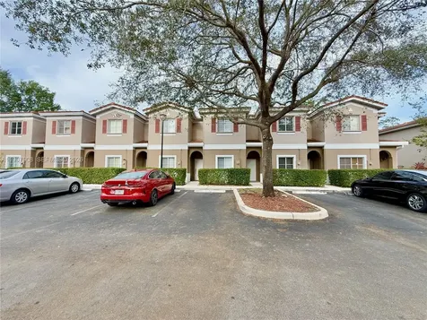 4412 Woodland Circle Tamarac FL 33319