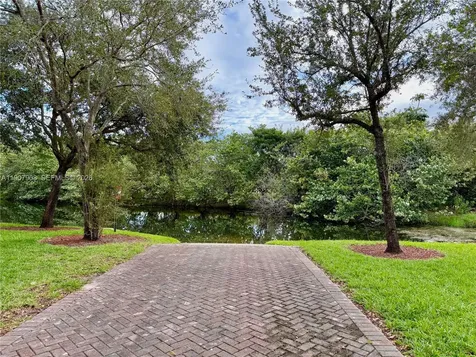 4412 Woodland Circle Tamarac FL 33319