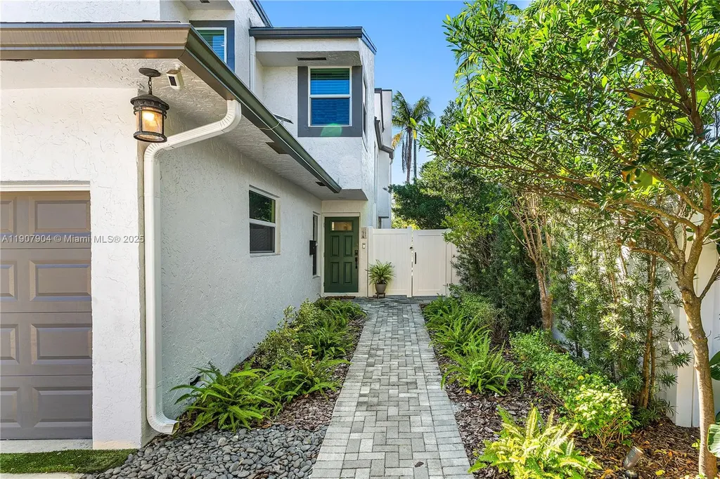 1616 NE 5th Street Fort Lauderdale FL 33301