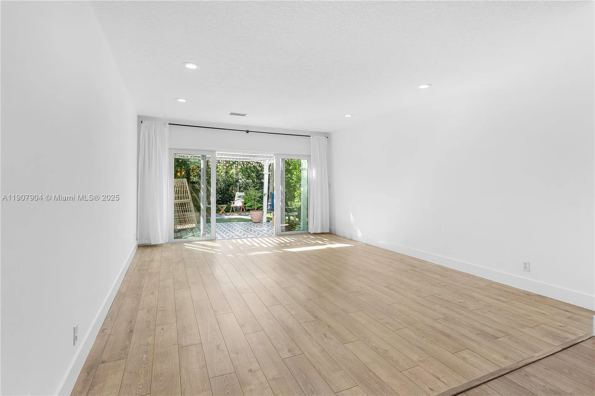 1616 NE 5th Street Fort Lauderdale FL 33301