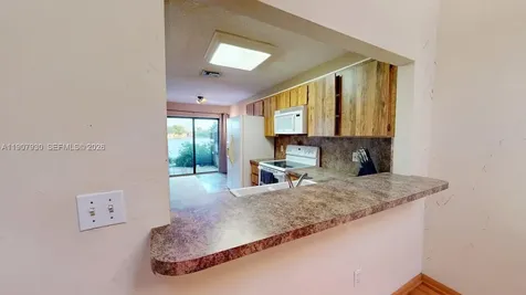 4222 SW 87th Terrace Davie FL 33328