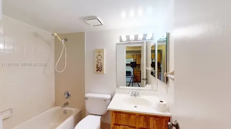 4222 SW 87th Terrace Davie FL 33328