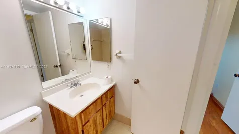 4222 SW 87th Terrace Davie FL 33328