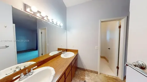 4222 SW 87th Terrace Davie FL 33328