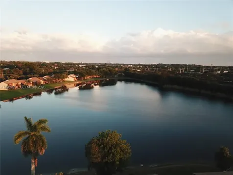 4222 SW 87th Terrace Davie FL 33328