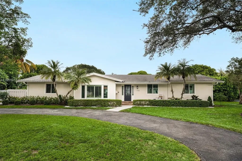 7485 SW 159th Terrace Palmetto Bay FL 33157