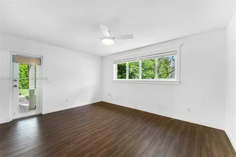 7485 SW 159th Terrace Palmetto Bay FL 33157