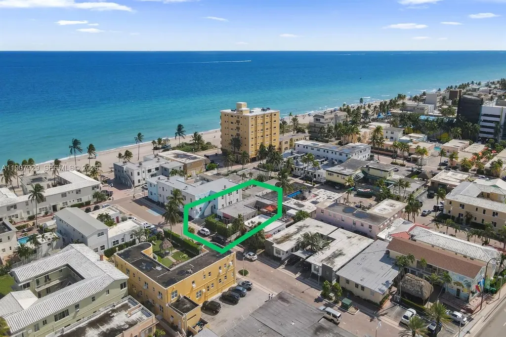 322 Oklahoma Street Hollywood FL 33019