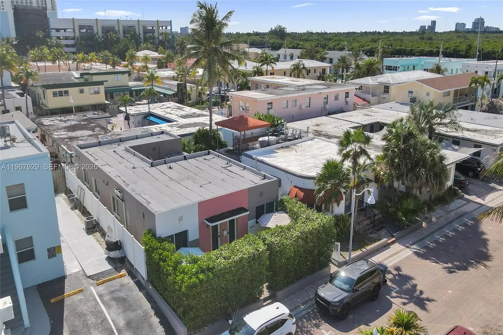322 Oklahoma Street Hollywood FL 33019
