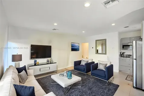 322 Oklahoma Street Hollywood FL 33019