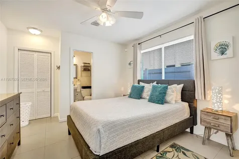 322 Oklahoma Street Hollywood FL 33019