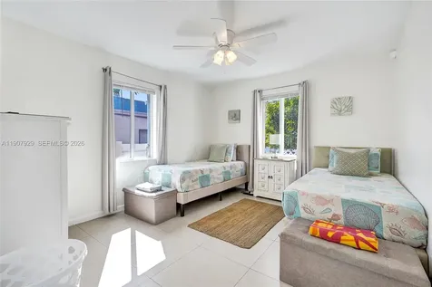 322 Oklahoma Street Hollywood FL 33019