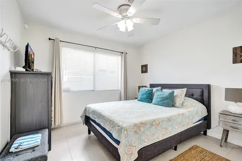322 Oklahoma Street Hollywood FL 33019
