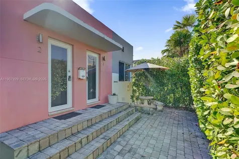 322 Oklahoma Street Hollywood FL 33019