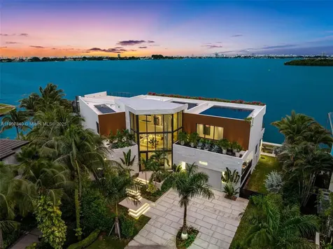 11400 N Bayshore Drive North Miami FL 33181
