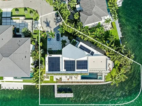 11400 N Bayshore Drive North Miami FL 33181