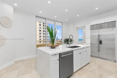 808 Brickell Key Drive Miami FL 33131