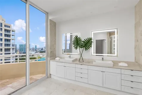 808 Brickell Key Drive Miami FL 33131