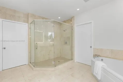 808 Brickell Key Drive Miami FL 33131