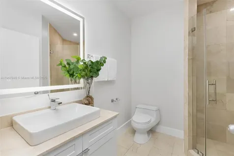 808 Brickell Key Drive Miami FL 33131