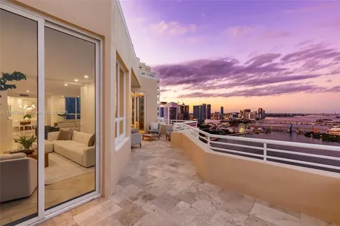 808 Brickell Key Drive Miami FL 33131