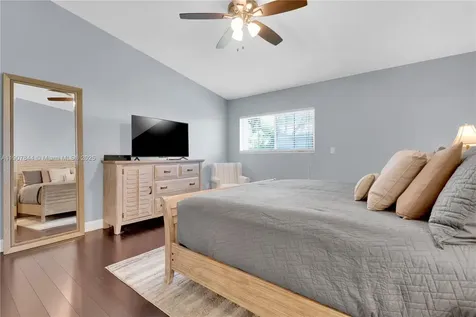 662 SE 27th Drive Homestead FL 33033