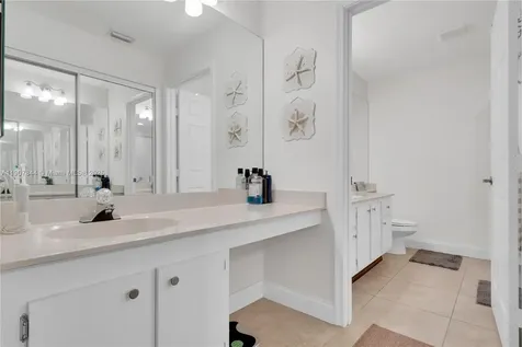 662 SE 27th Drive Homestead FL 33033