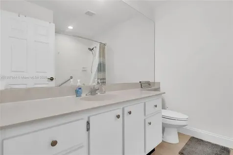 662 SE 27th Drive Homestead FL 33033